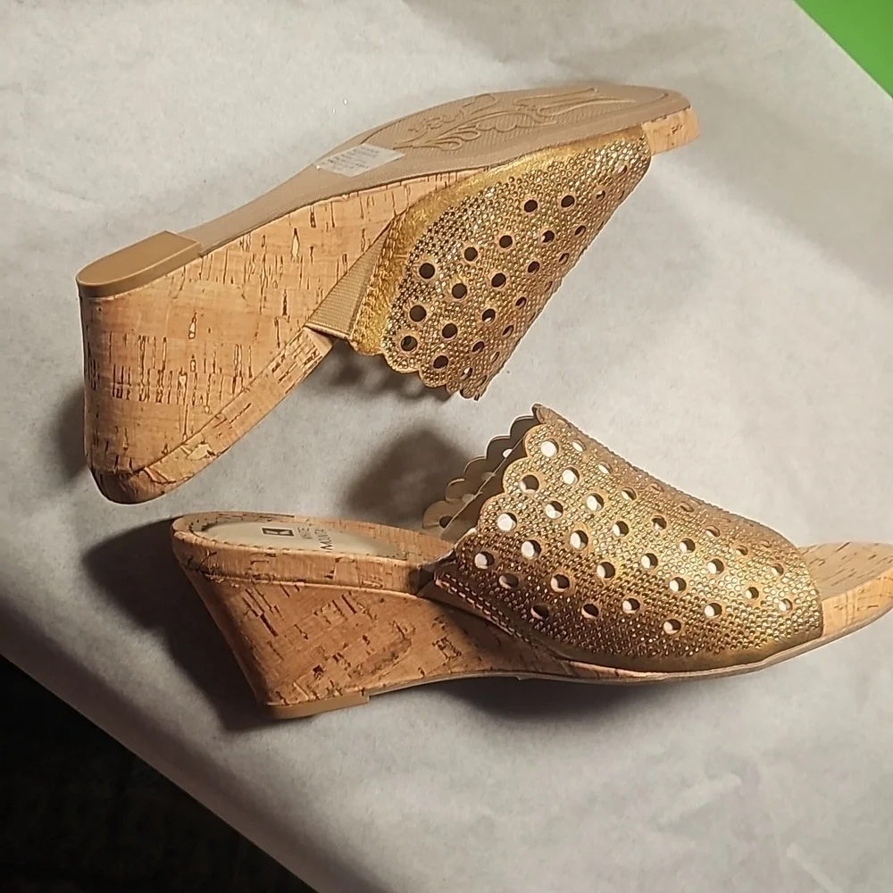 Women's White Mountain Wedge Slip-ons NWT